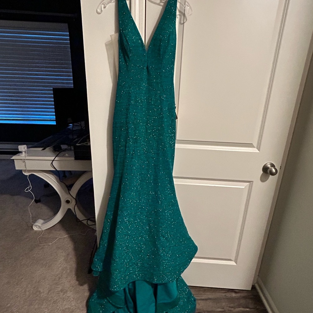 Elegant Teal Evening Gown